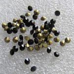 Klaaskristall koonus SS8 must 1 tk