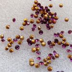 Klaaskristall  koonus 2,8 mm (SS10) fuksia 1 tk