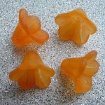 Lucite kelluke 14x10 mm oranž 1tk